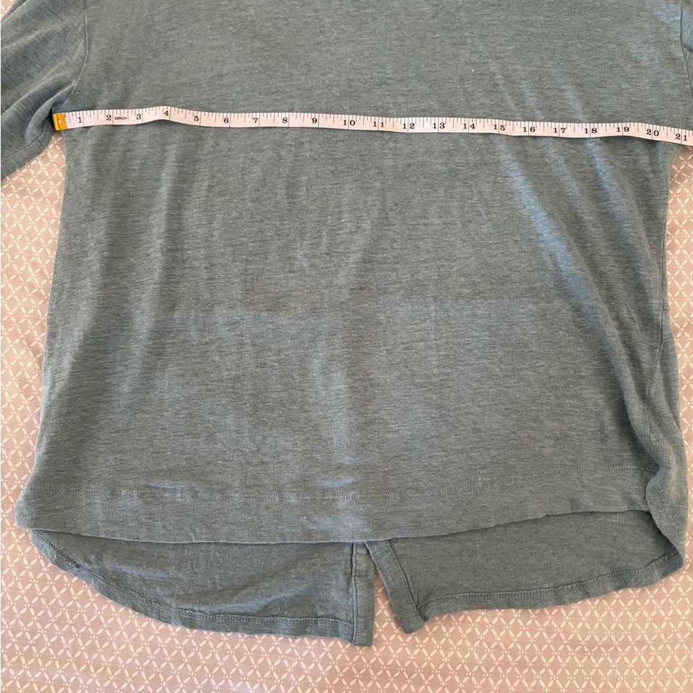 Large Sage Green Adrienne Vittadini Boatneck Linen Roll Tab Sleeve Top - Picture 7 of 11